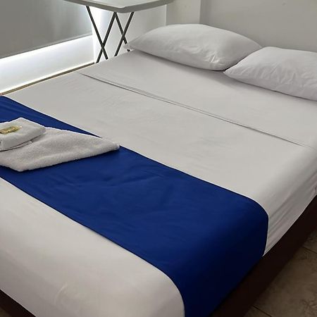 Hotel Puerto Azul Puerto Berrio Екстер'єр фото