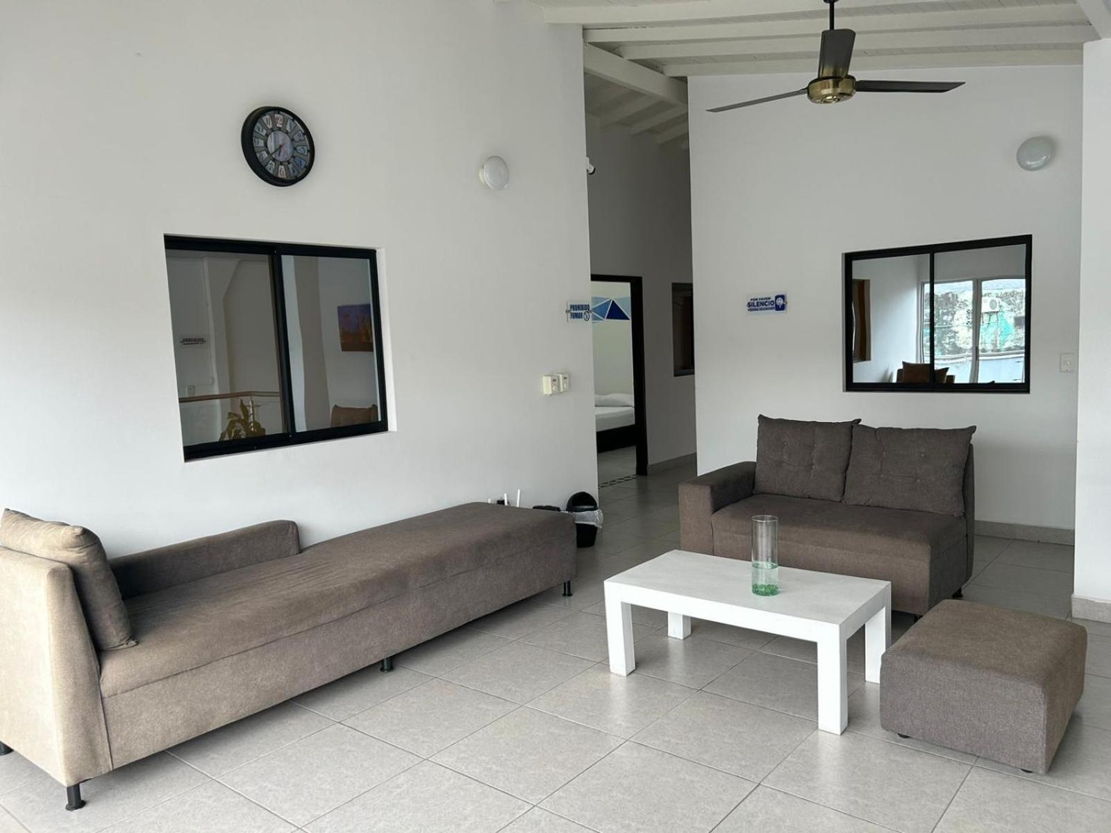 Hotel Puerto Azul Puerto Berrio Екстер'єр фото