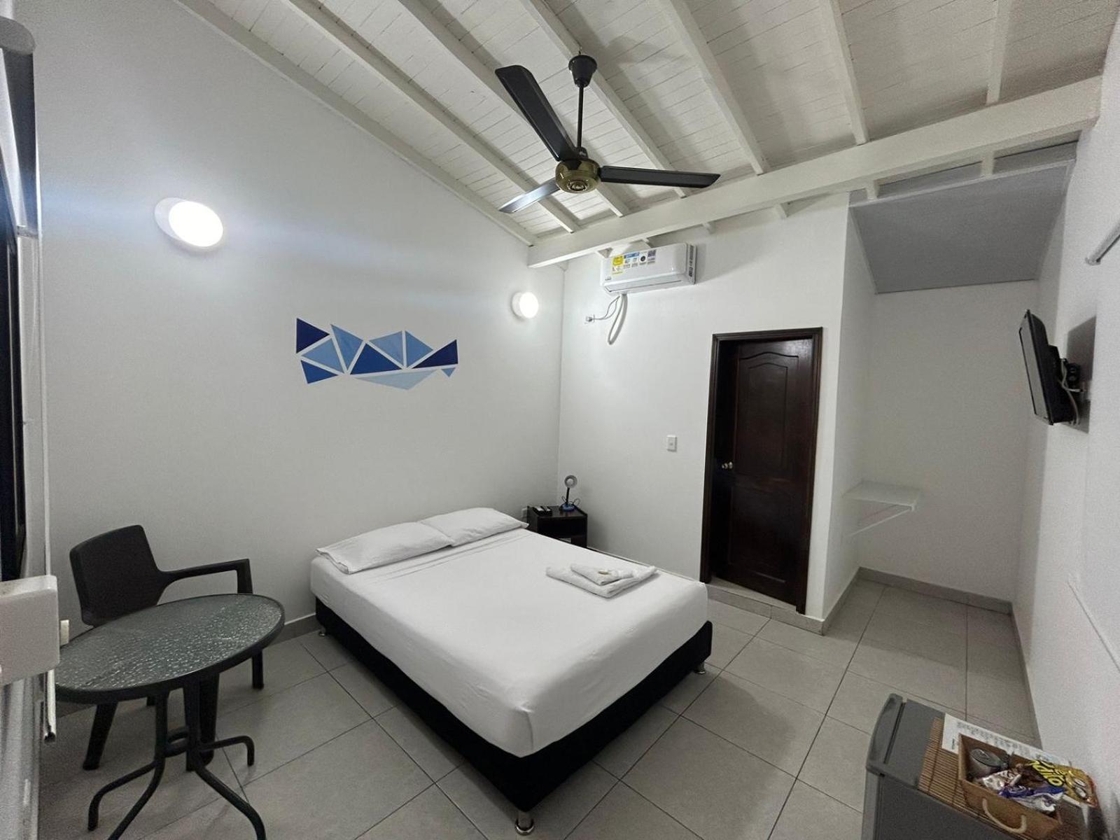 Hotel Puerto Azul Puerto Berrio Екстер'єр фото